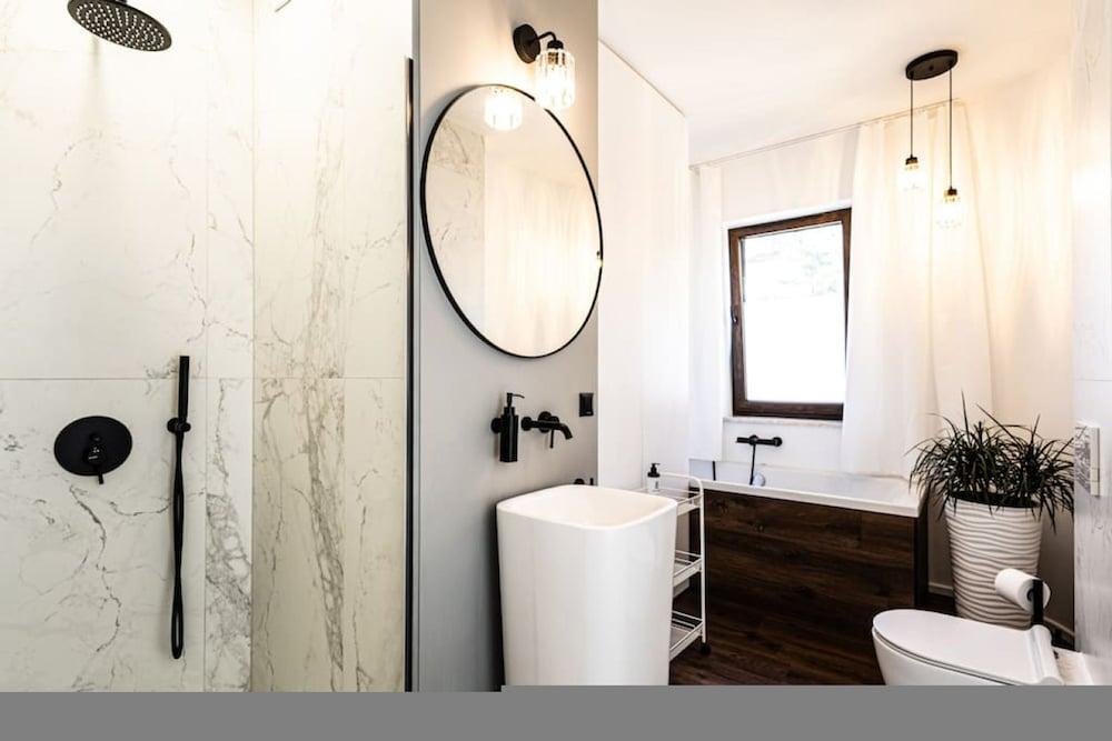 Escada Luksusowy Apartament Z Kominkiem i Tarasem