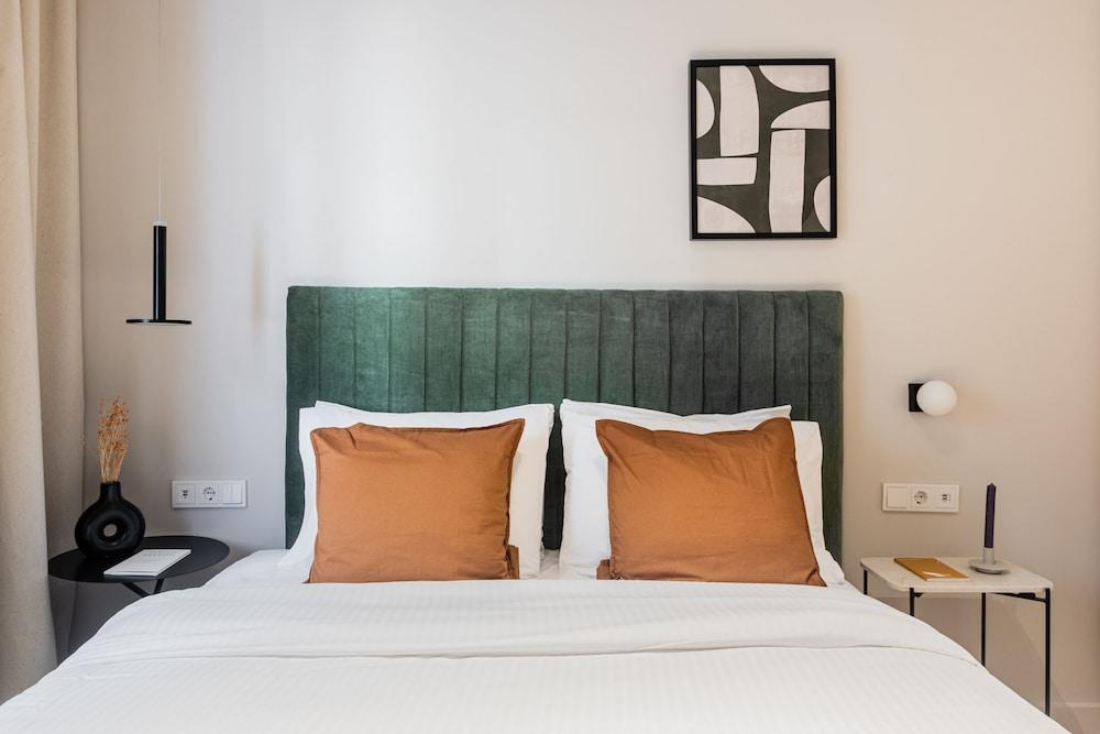 Sleek City 1BR Escape in Athens