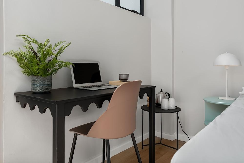 Neighbourgood First Crescent