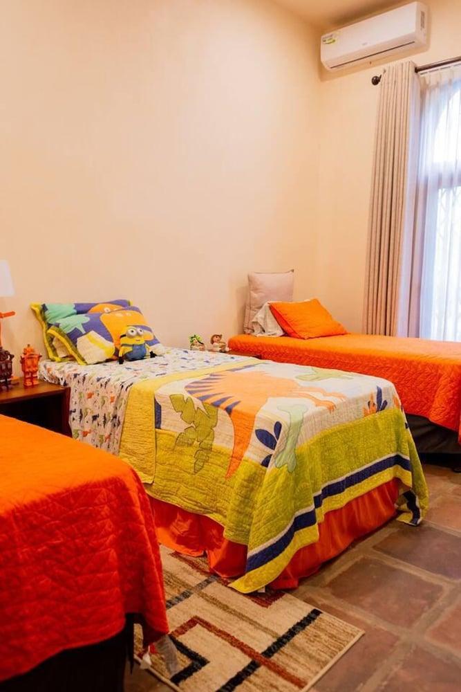 Remarkable 4-bed Villa in Retalhuleu, Guatemala