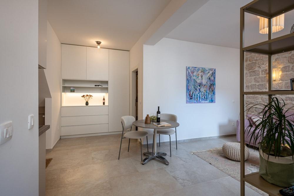 MIRABILIS - studio apartment - Old Town