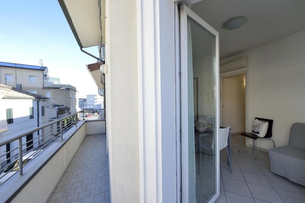 Bilocale con Balcone Mina 6