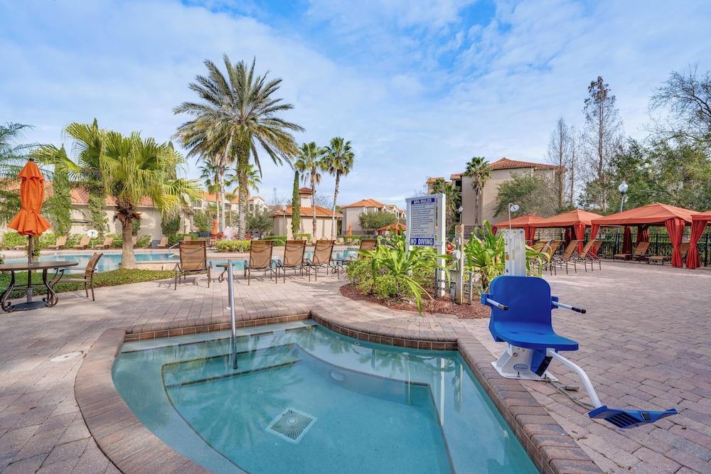 8 Mi to Disney Parks: Family Davenport Condo