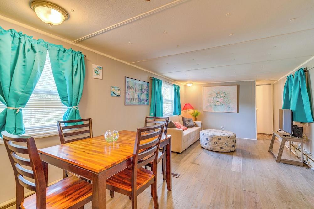 Charming Hernando Retreat w/ Screened Patio!