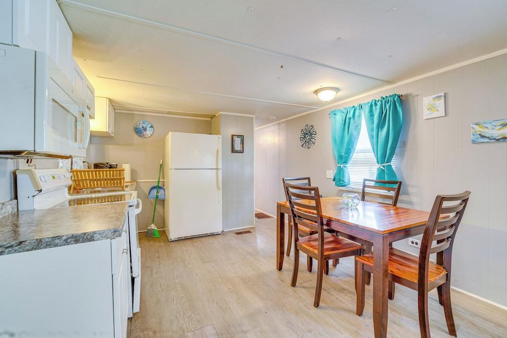 Charming Hernando Retreat w/ Screened Patio!