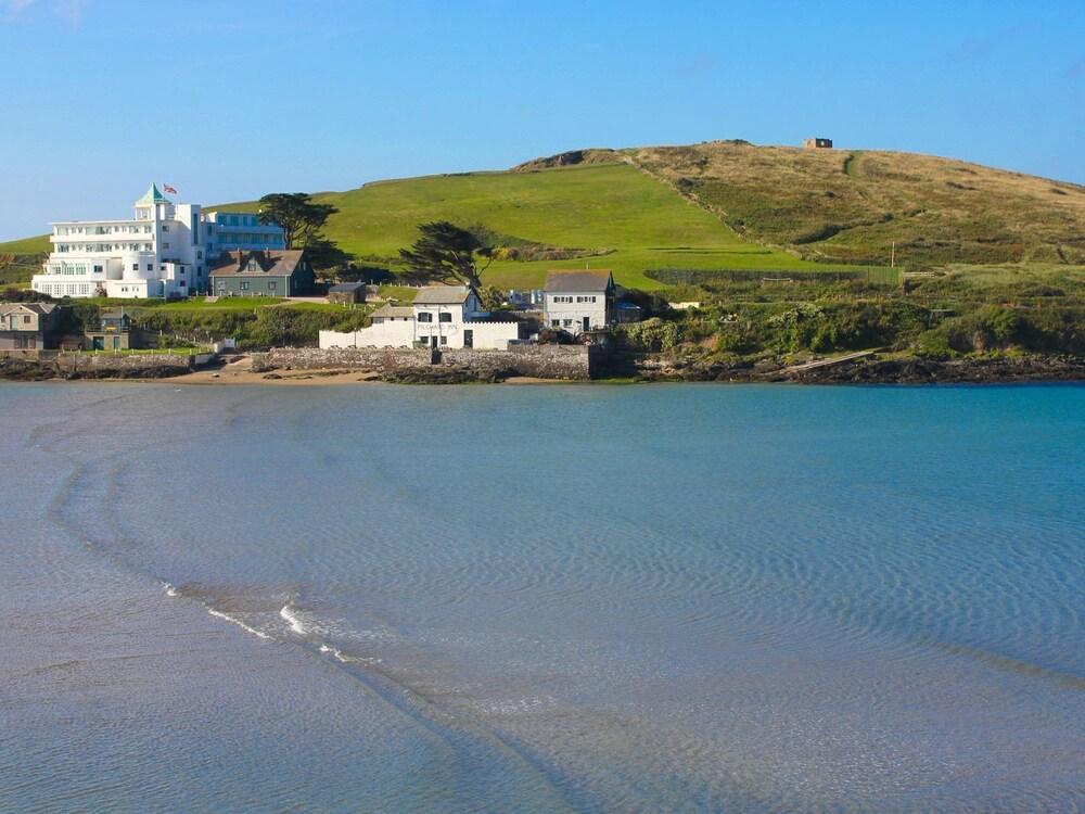 19 Burgh Island Causeway