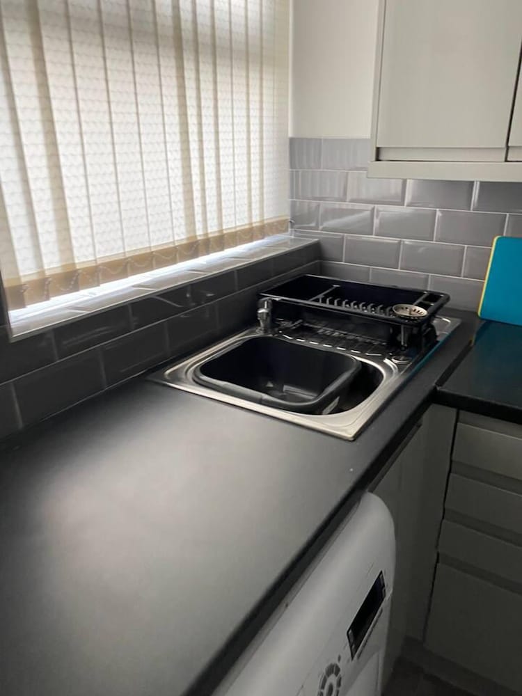 2 Bed House Near Anfield Stadium