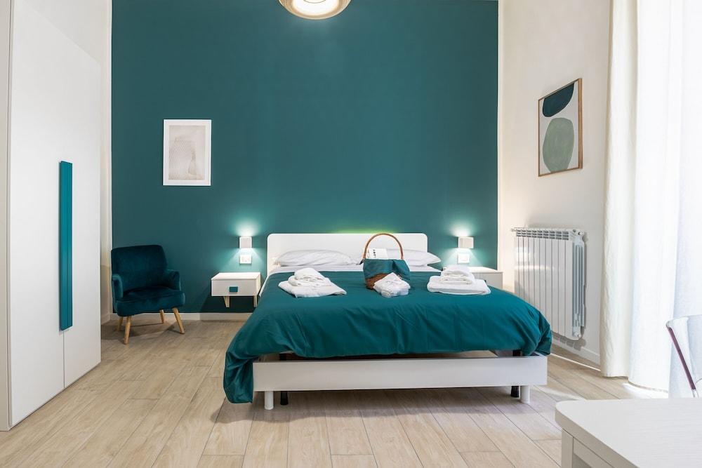 Rua de Mar Chiatamone