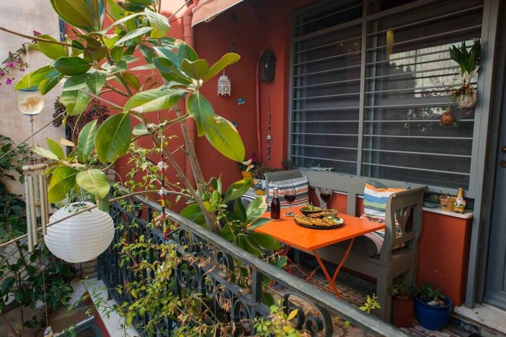 Dream Studio w h Private Balcony Central Athens