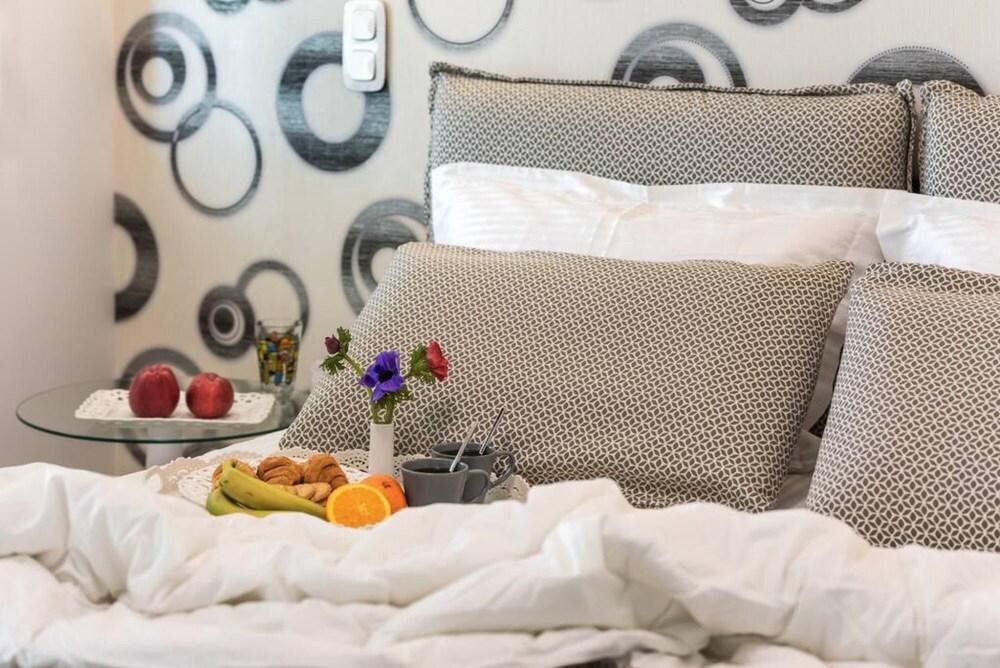 Acropolis Junior Suite