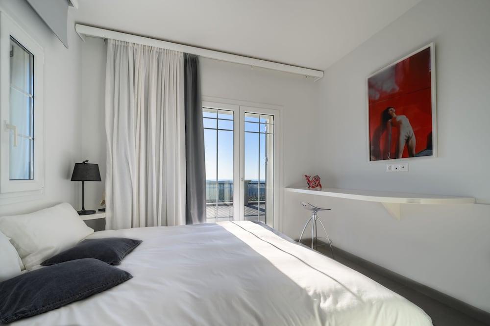 Methoni Paradise Villa for 10 & Pool