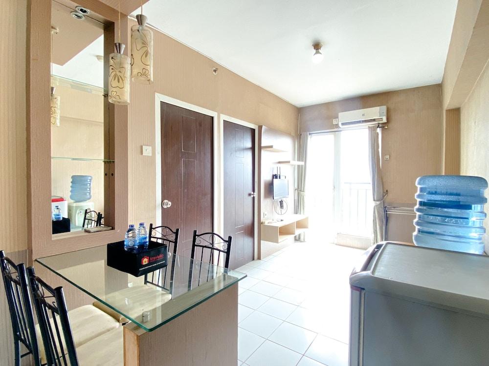 Cozy And Minimalist 2Br At Mutiara Bekasi Apartment