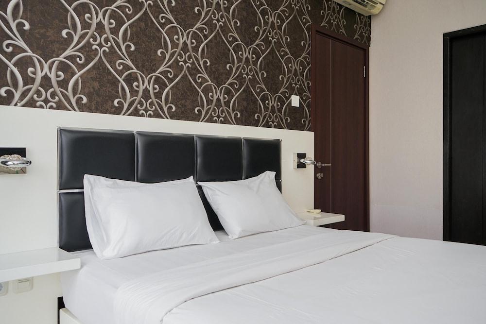 Modern And Nice 2Br Apartment Scientia Residence