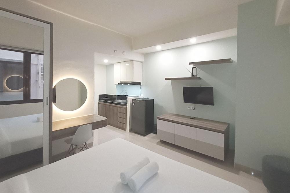 Relaxing Studio At 5Th Floor Altuz Seturan Yogyakarta Apartment