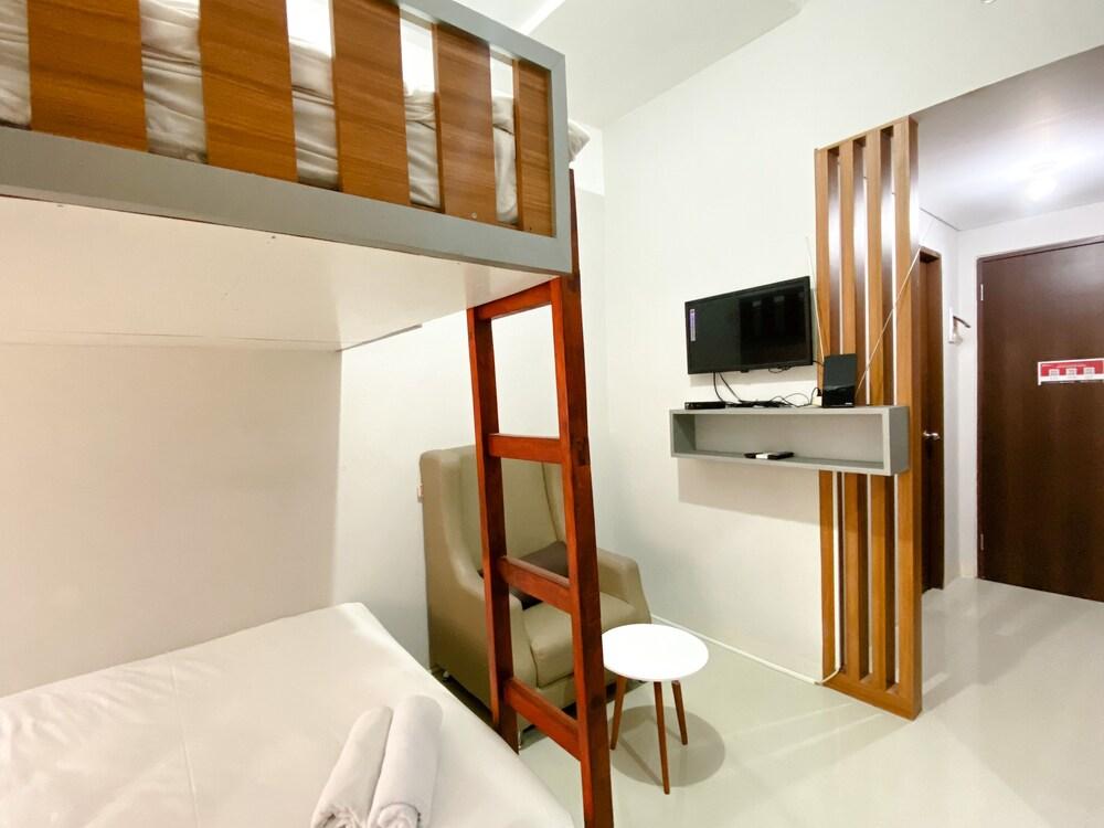 Minimalist And Homey Studio At Transpark Juanda Bekasi Timur Apartment