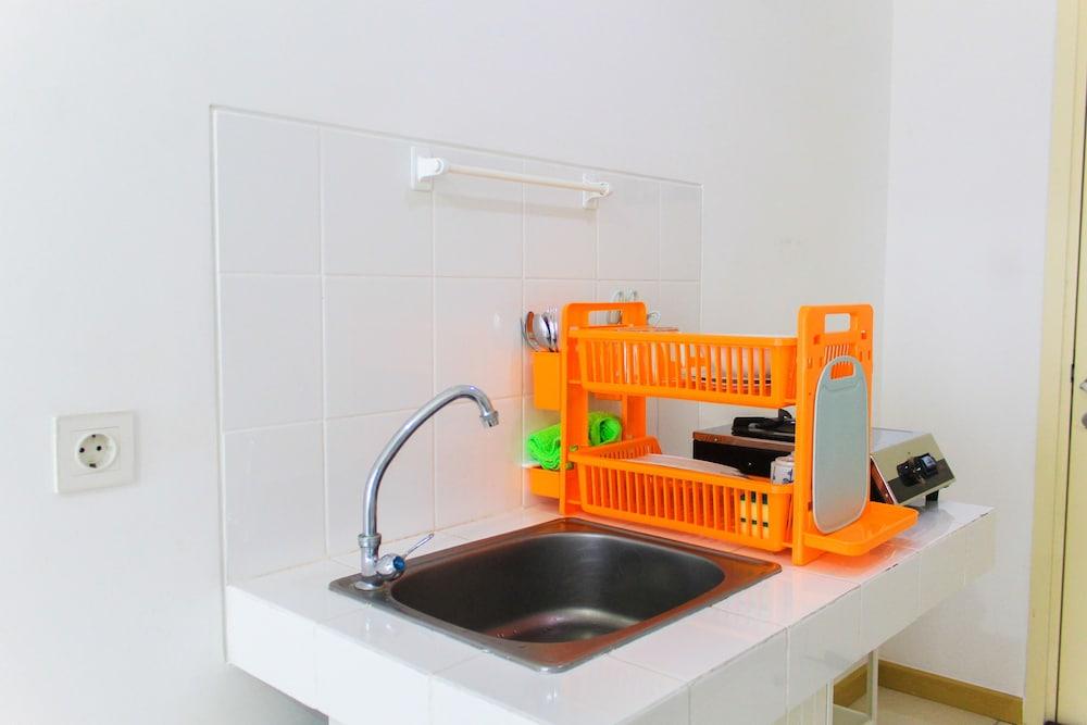 Comfortable And Classic Studio Apartment At M-Town Residence