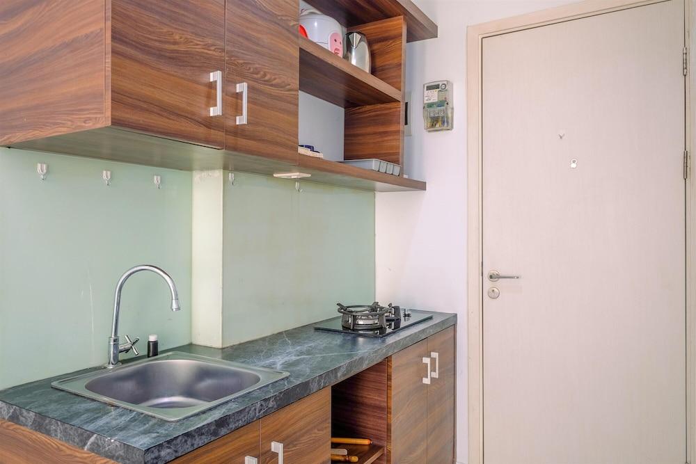 Nice And Cozy Studio Apartment At Patraland Urbano