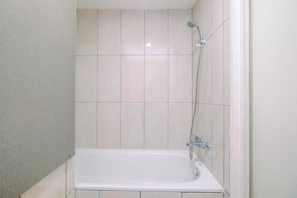 Good Choice And Cozy 2Br Grand Kamala Lagoon Apartment