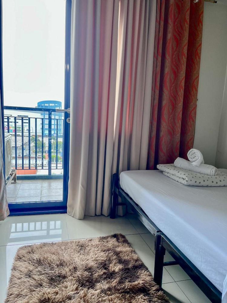 Madison Place at Sea Residences powered by Cocotel