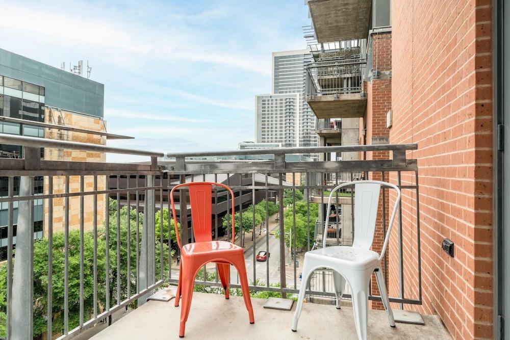 Austin Exclusive 1BD 1BA Downtown Apartment