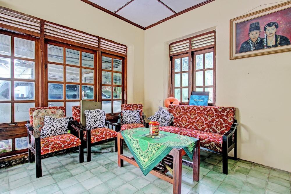 SPOT ON 93592 Pondok Backpackers Ardafa JogjaNearBlue Lagoon Jogja