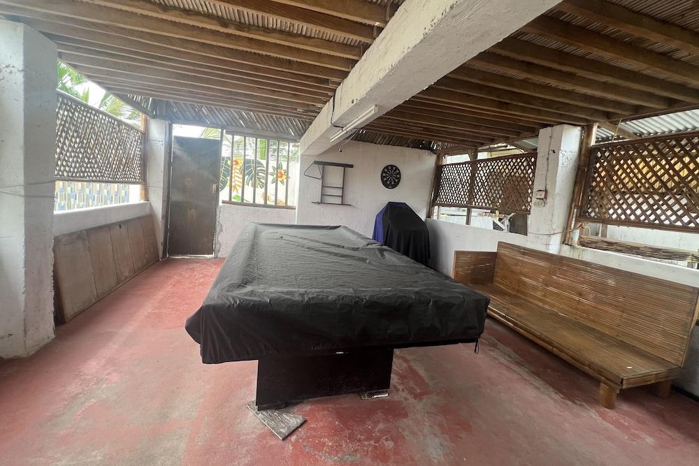 Lover'S Point Beach Front Resort