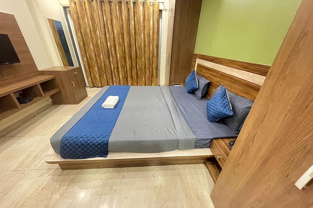 The Indian Hotel & Kitchen