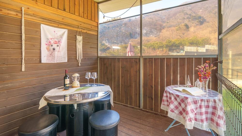 Gapyeong J-mong Pet Camping Zone Pension