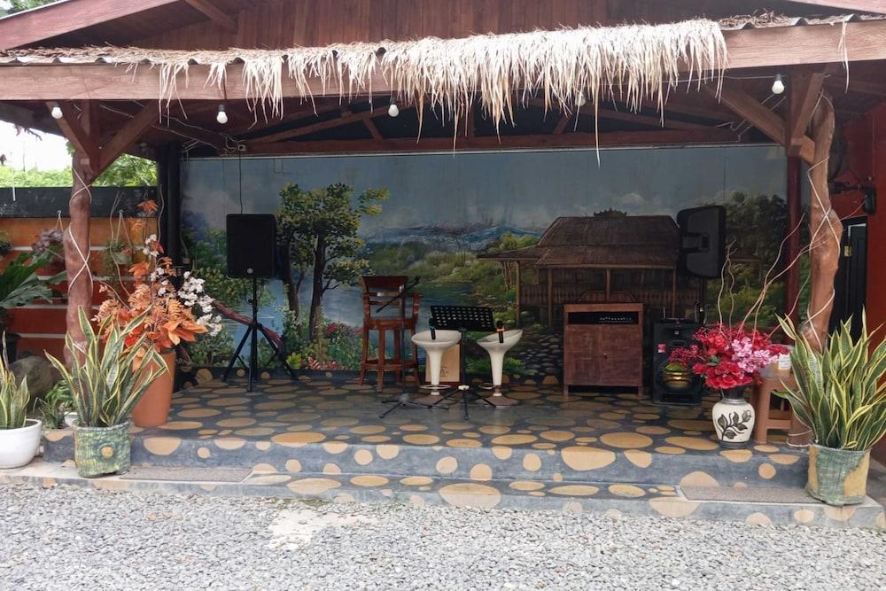 Hotel O Villa Cemara Syariah