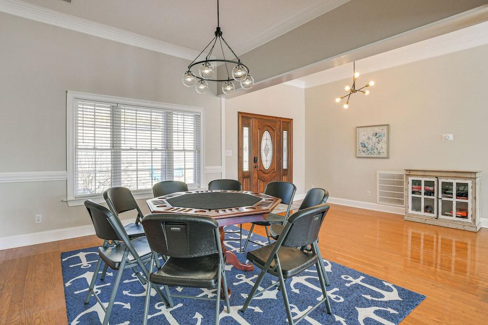 Lake Hartwell Getaway w/ Private Dock + Fire Pit!