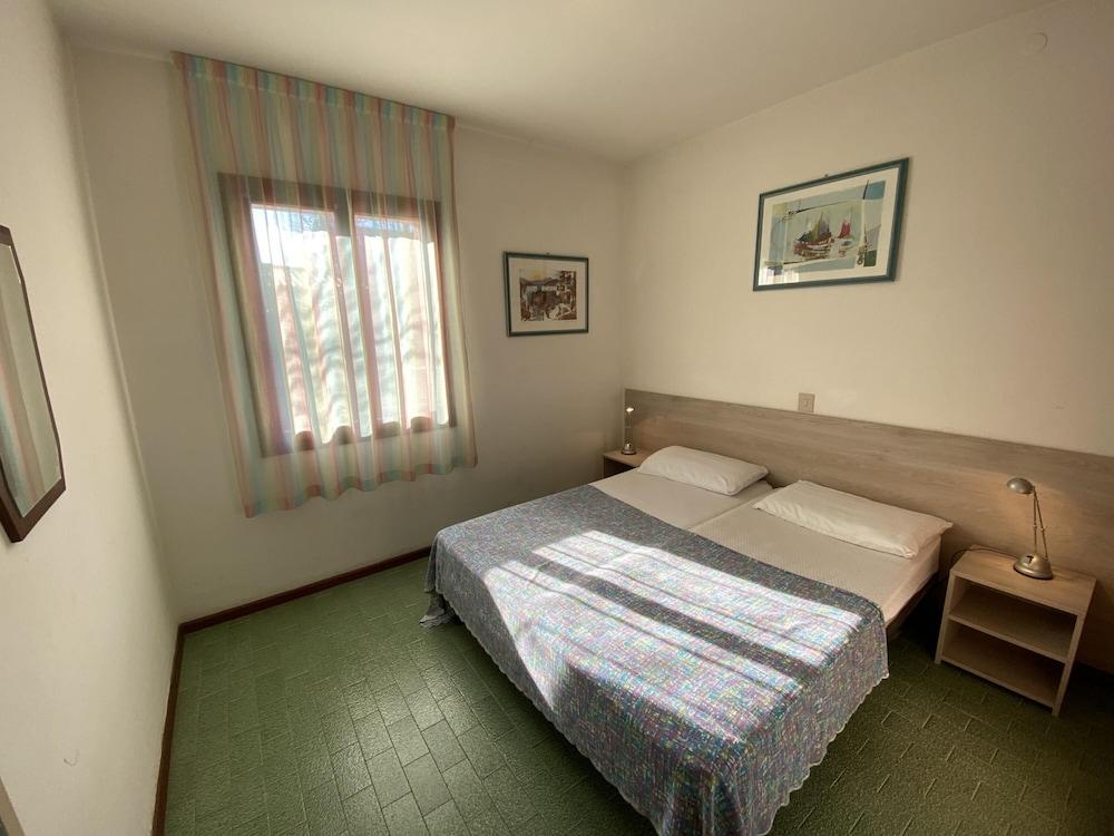 Rose in Bibione With 3 Bedrooms and 1 Bathrooms