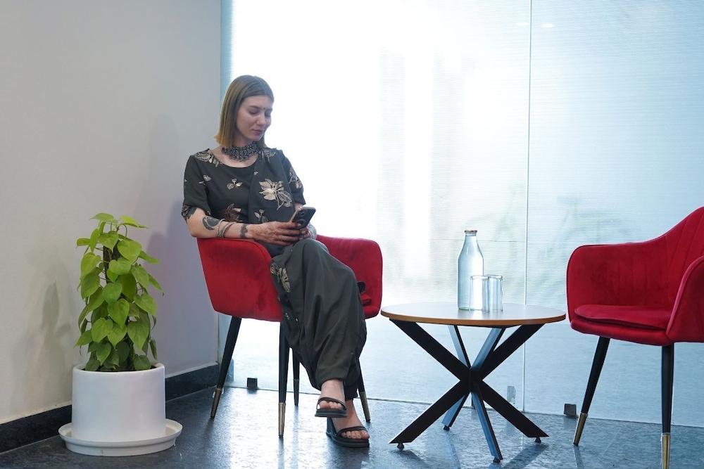 Saltstayz Select - Huda City Center