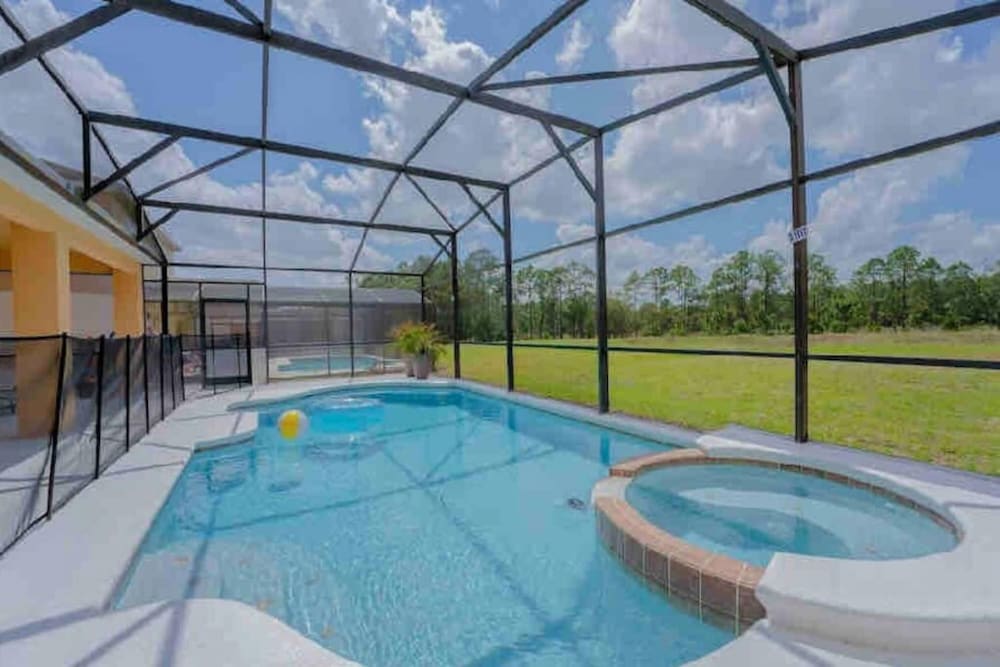 1078 OC - Watersong in Davenport