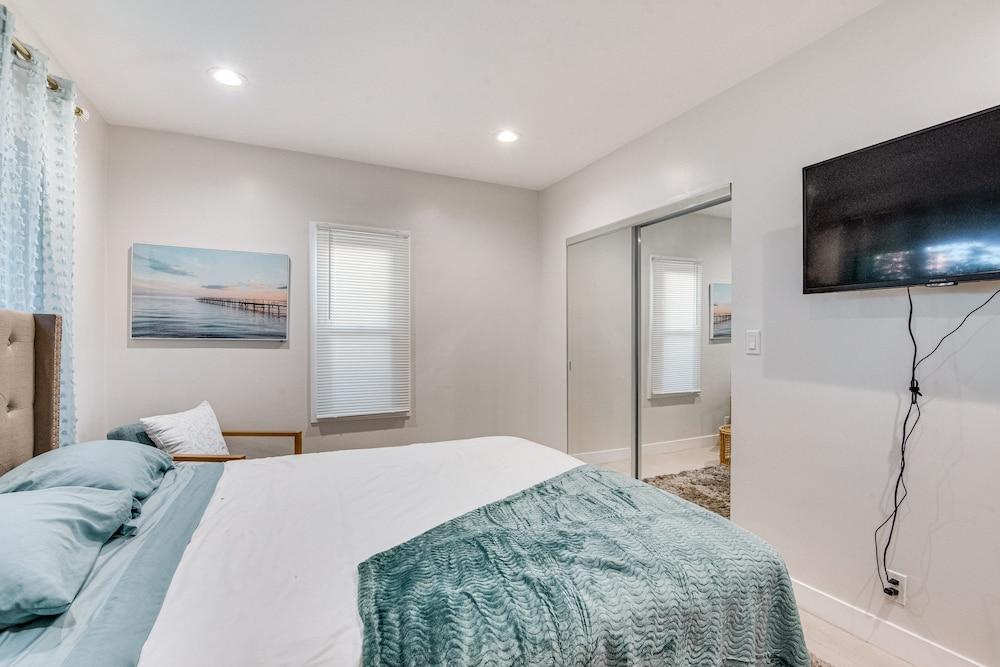 Windsor Hills Home w/ Grill & Yard, Near Beaches