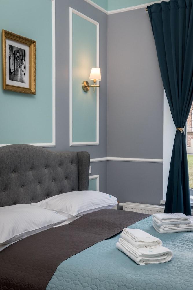 Karmelicka Stylish Apartment by Renters