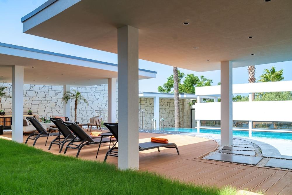 Royal Teos Thermal Resort Clinic & Spa - Halal Hotel