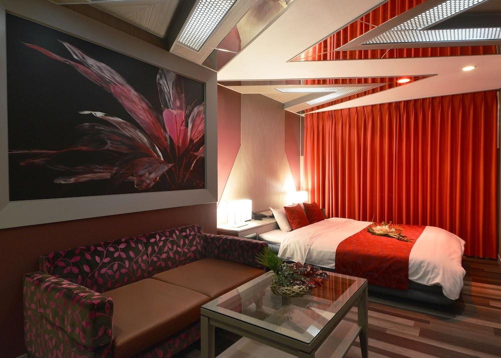 HOTEL CHANT - Adults Only