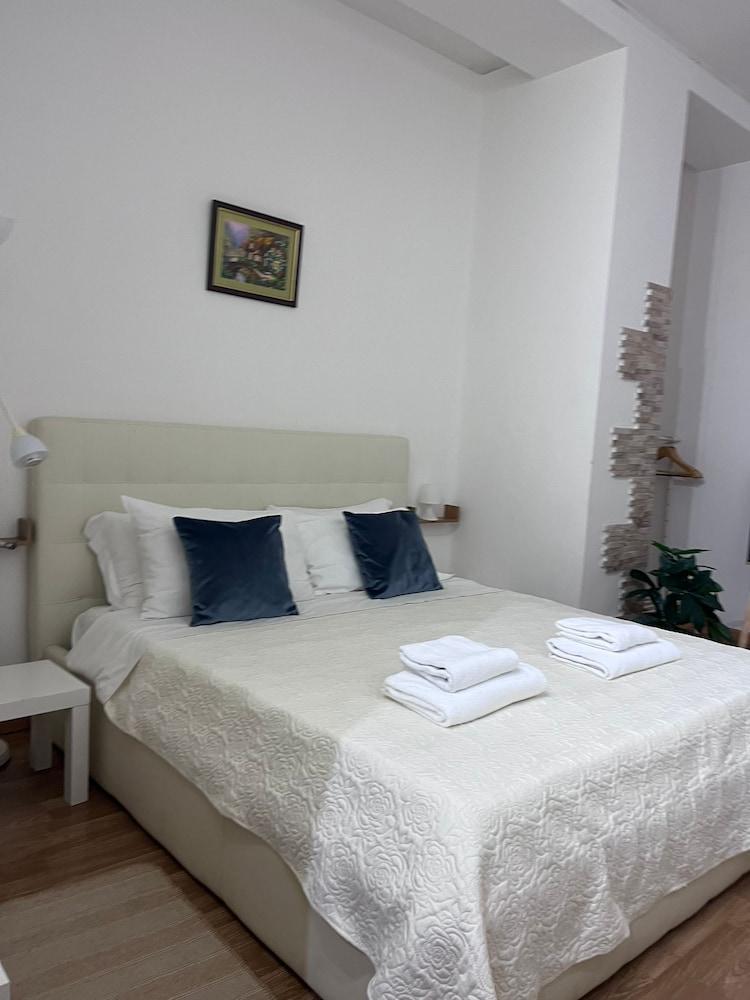 WELL COME - SANTA LUCIA