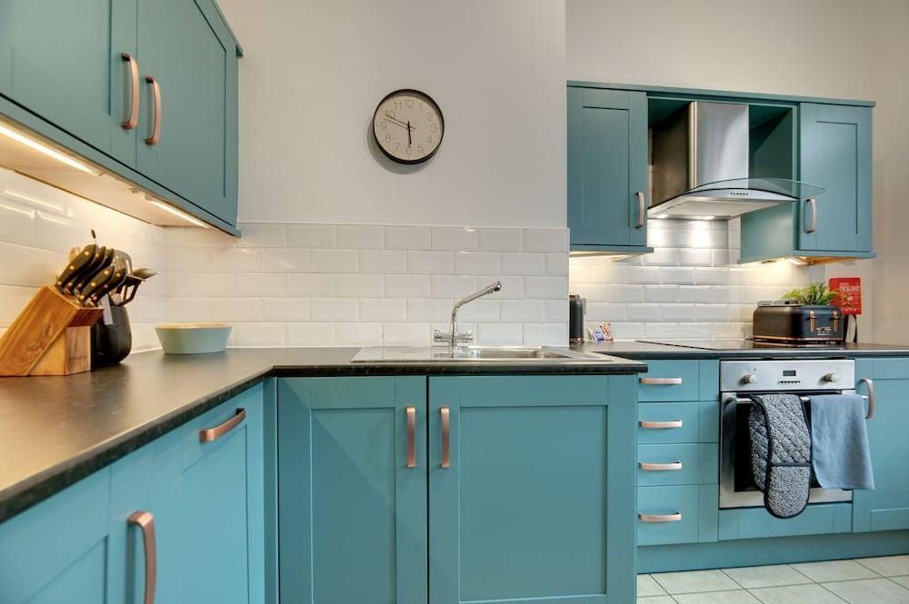 Week2Week Lord Grey Apartments