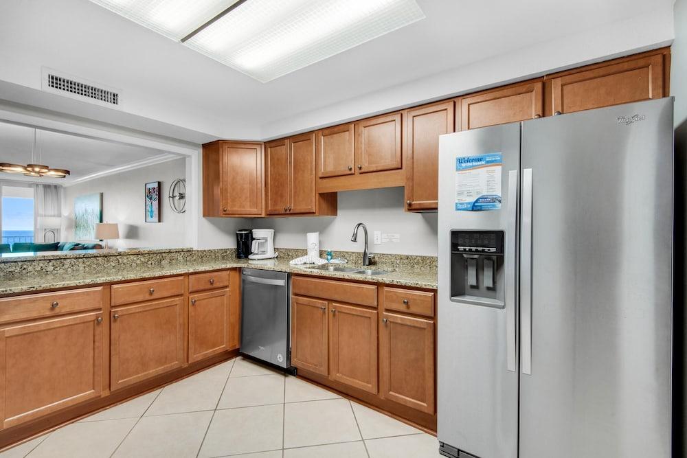 Shoreline Towers 3092