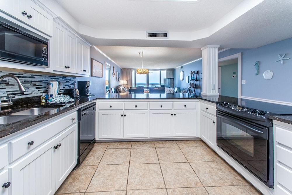 Shoreline Towers 3073