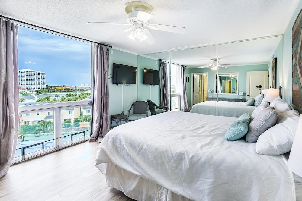 Shoreline Towers 3061