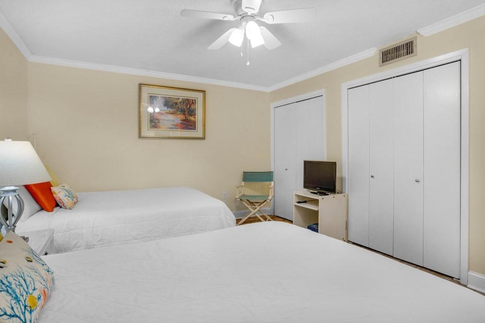 Shoreline Towers 1024