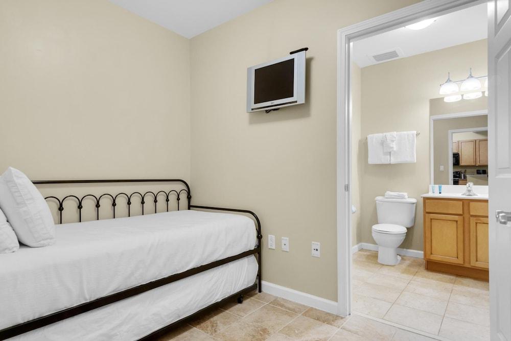 Palms Resort #2106 Jr. 2BR