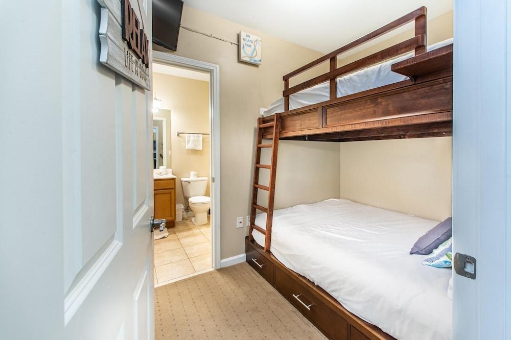 Palms Resort #1106 Jr 2BR