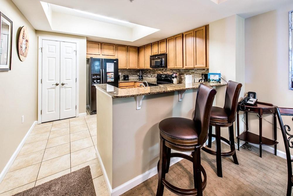 Palms Resort #11015 Full 2 Bedroom