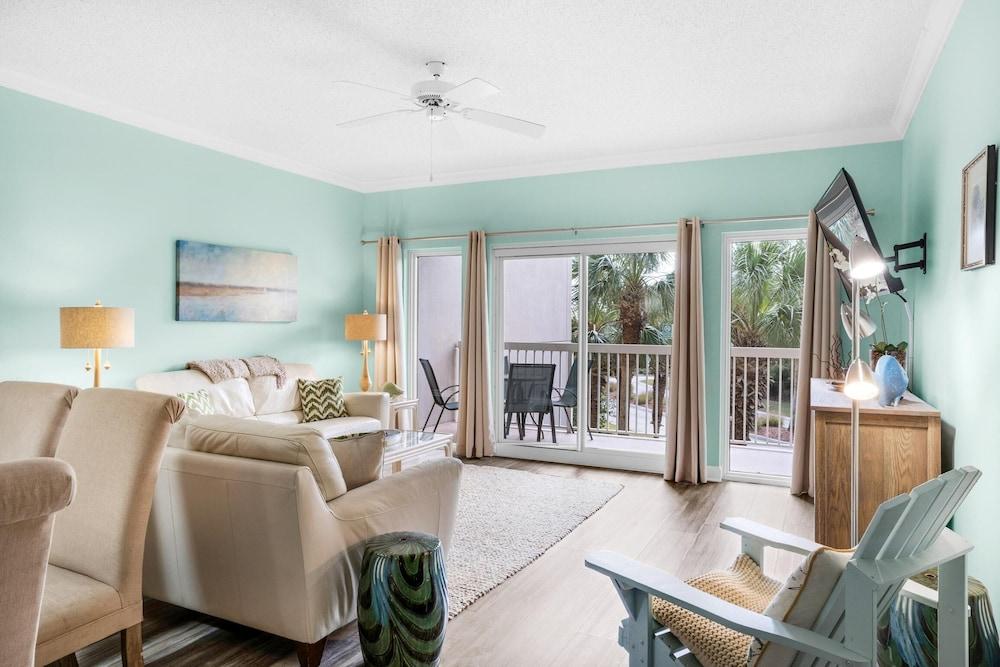 Summit at Tops'l 212