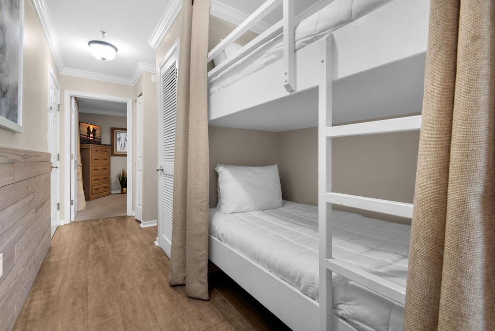 Grand Caribbean East 106