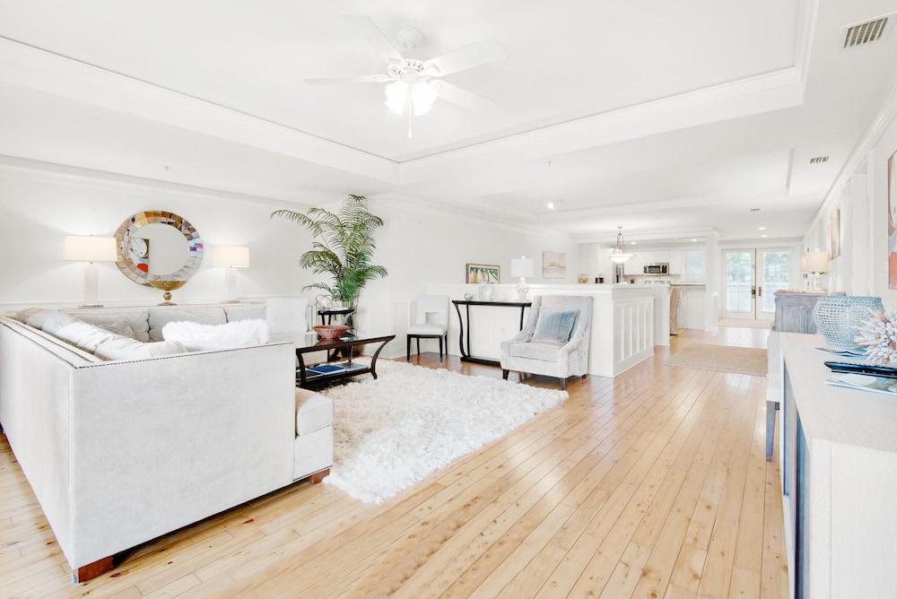 Watercolor Townhouse 9