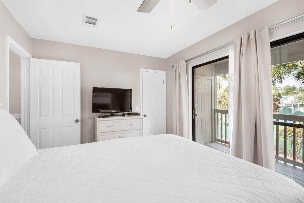 Cassine Gardens 272- Captain's Cove